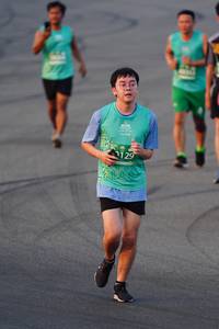 BIB: 1129
                            <button type="button" onclick="openModal(10510779)" class="btn btn-primary btn-sm float-right btn-popup" data-toggle="modal" data-target=".modal-high-quality">
                        <i class="fas fa-shopping-cart"></i> Add to Cart
                    </button>
                                            <button type="button" onclick="isThisMe(10510779, true)" class="btn btn-success btn-sm float-right btn-popup btn-isme hidden" data-toggle="tooltip" data-placement="bottom" title="นี่คือรูปของคุณใช่ไหม คลิกที่นี่เพื่อเอาเข้าอัลบั้ม">
                        <i class="fas fa-plus"></i> Add to album
                    </button>
                    <button type="button" onclick="isThisMe(10510779, false)" class="btn btn-warning btn-sm float-right btn-popup btn-isnotme hidden">
                        <i class="fas fa-ban"></i> Remove from album
                    </button>